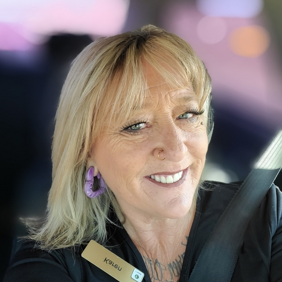 Meet your Posher, Karen - Picture 1 of 1